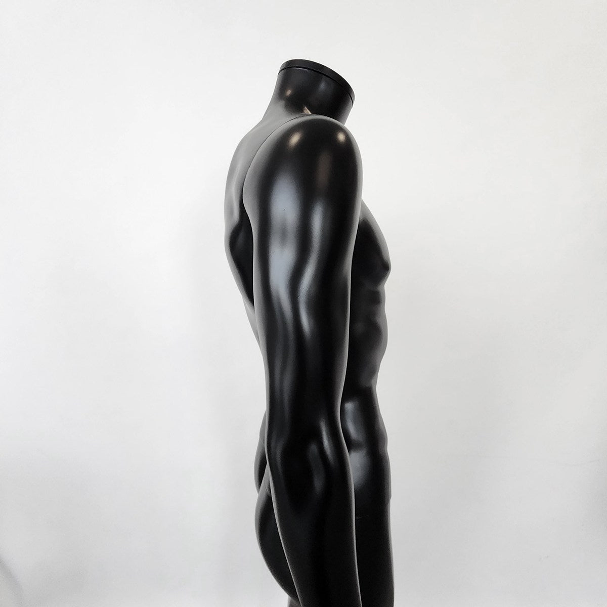 全身 男性マネキン01| 店舗什器のレンタルなら誉レンタルへ！ – HOMARE